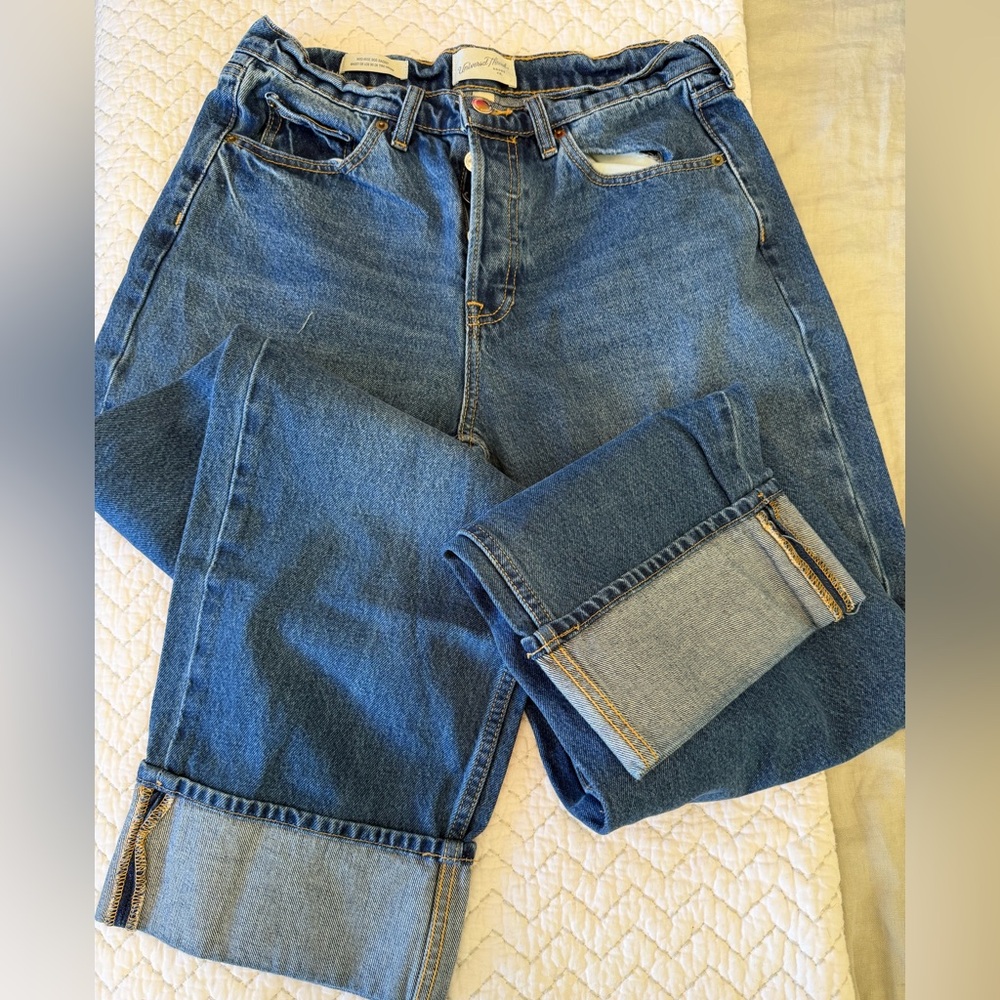 Universal Thread Mid Rise Baggy Jeans